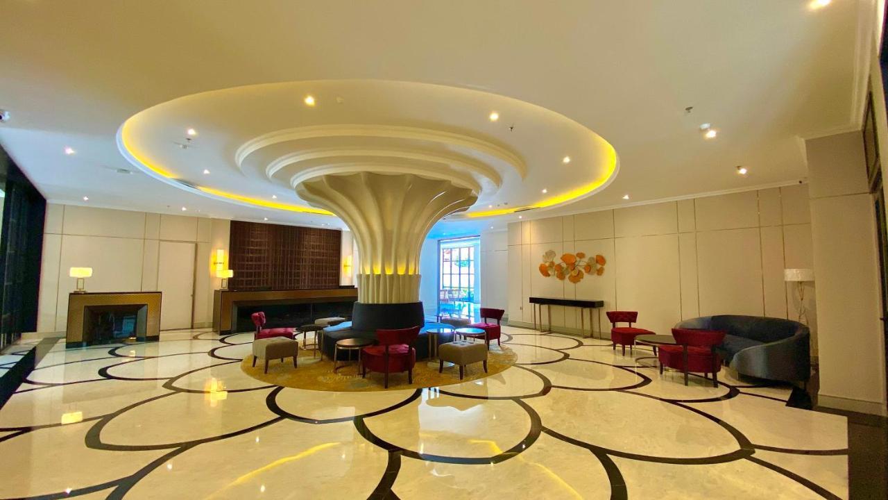 Maia Hotel Jakarta Exterior photo