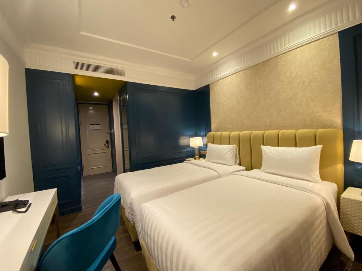 Maia Hotel Jakarta Exterior photo